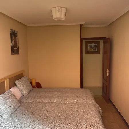 Apartment Cuatrocaminos