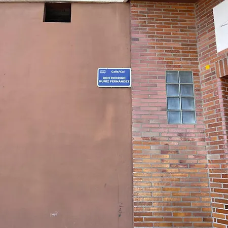 Cuatrocaminos Apartment *